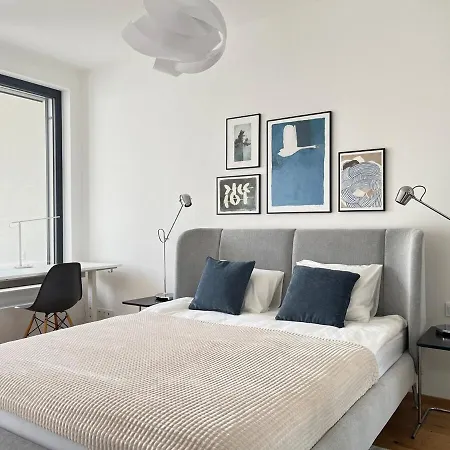 Modern 1br With Terrace, Workspace & Free Parking Appartement Prague