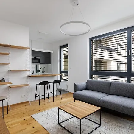 Modern 1br With Terrace, Workspace & Free Parking Prague