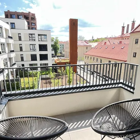 Modern 1br With Terrace, Workspace & Free Parking * Prague