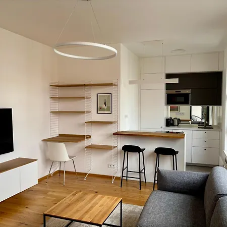 Appartement Modern 1br With Terrace, Workspace & Free Parking