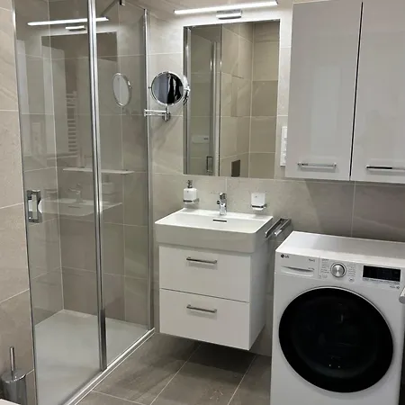 Appartement Modern 1br With Terrace, Workspace & Free Parking