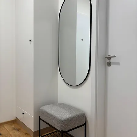 Modern 1br With Terrace, Workspace & Free Parking * Prague